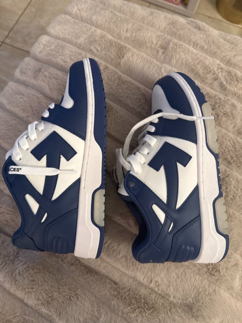NWOB OFF-WHITE Out of Office Leather Sneakers White Royal Blue 39 US 9